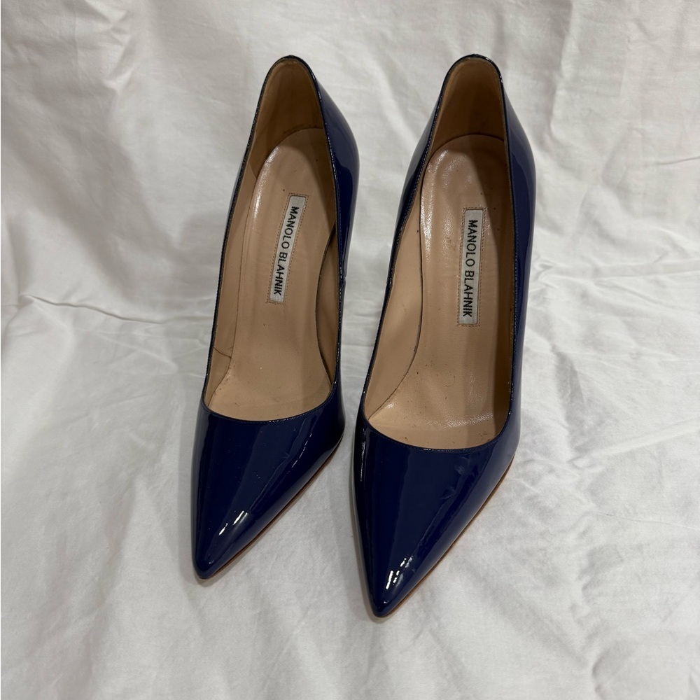 Manolo Blahnik BB 105 Blue Patent Leather Pump